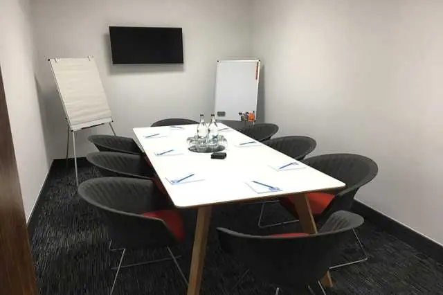 Sala de reuniones de oficina aromatizada